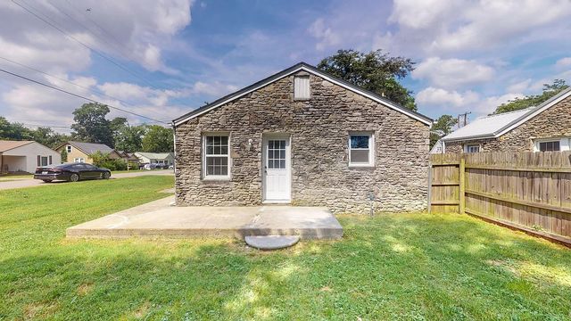 246 E Woodrow St, Gallatin, TN 37066