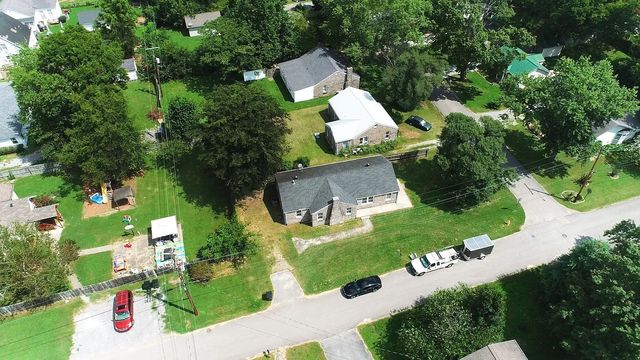 246 E Woodrow St, Gallatin, TN 37066