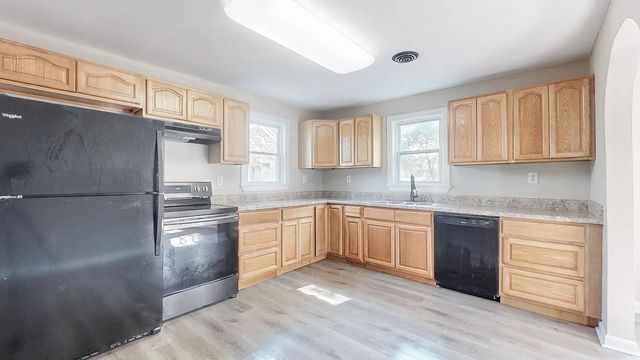 246 E Woodrow St, Gallatin, TN 37066