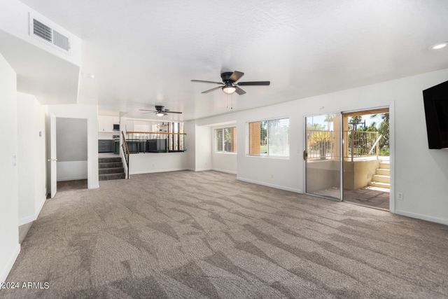 927 W Grand Caymen Drive, Gilbert, AZ 85233