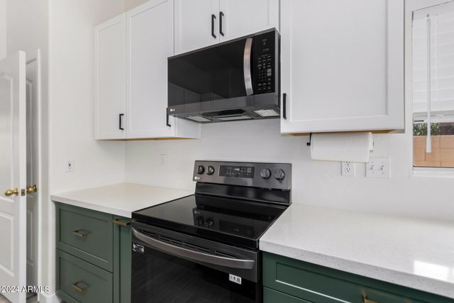 927 W Grand Caymen Drive, Gilbert, AZ 85233