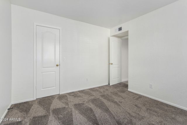 927 W Grand Caymen Drive, Gilbert, AZ 85233