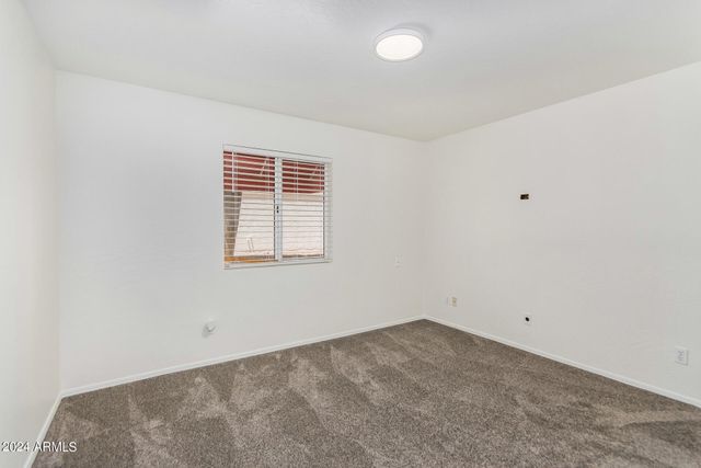 927 W Grand Caymen Drive, Gilbert, AZ 85233