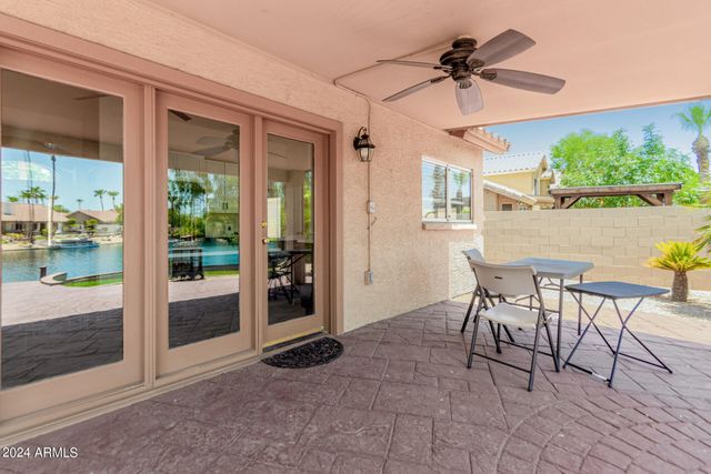 927 W Grand Caymen Drive, Gilbert, AZ 85233