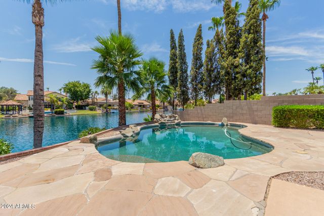 927 W Grand Caymen Drive, Gilbert, AZ 85233