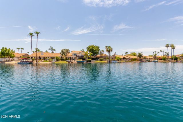 927 W Grand Caymen Drive, Gilbert, AZ 85233
