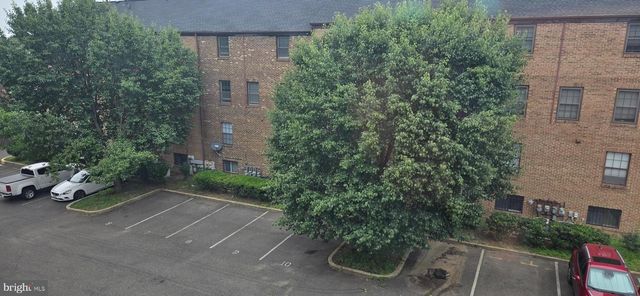 1966 NAYLOR RD SE #202, Washington, DC 20020