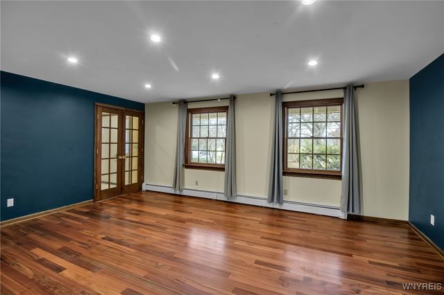 6689 Jewett Holmwood Road, Orchard Park, NY 14127