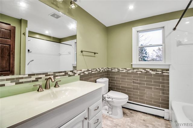 6689 Jewett Holmwood Road, Orchard Park, NY 14127