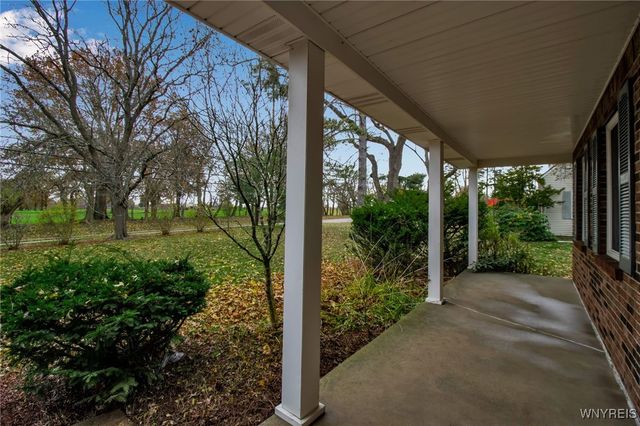 6689 Jewett Holmwood Road, Orchard Park, NY 14127