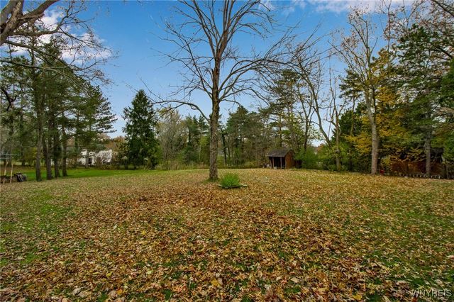 6689 Jewett Holmwood Road, Orchard Park, NY 14127