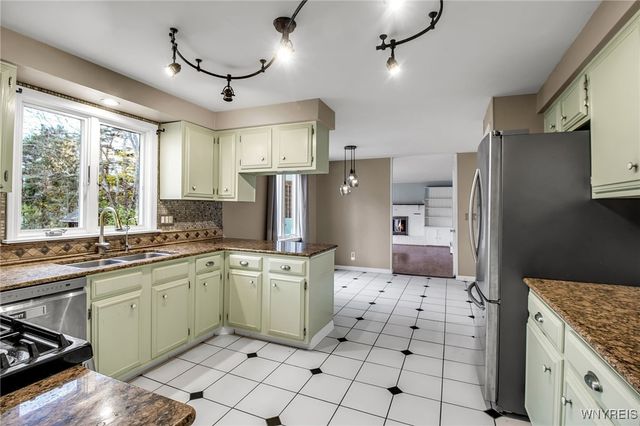 6689 Jewett Holmwood Road, Orchard Park, NY 14127