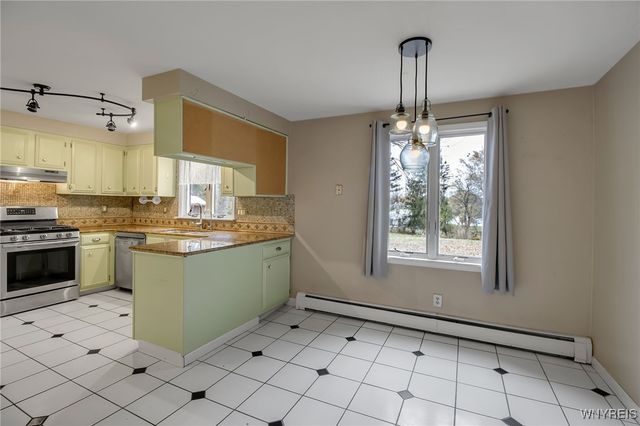 6689 Jewett Holmwood Road, Orchard Park, NY 14127