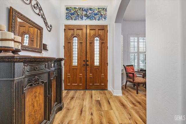 901 Katie Court, Shafter, CA 93263