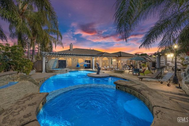 901 Katie Court, Shafter, CA 93263