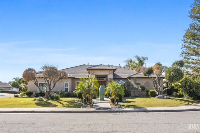 901 Katie Court, Shafter, CA 93263