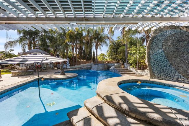 901 Katie Court, Shafter, CA 93263