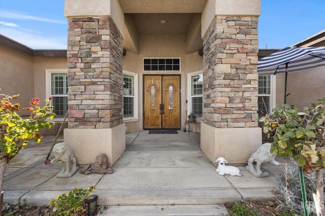 901 Katie Court, Shafter, CA 93263