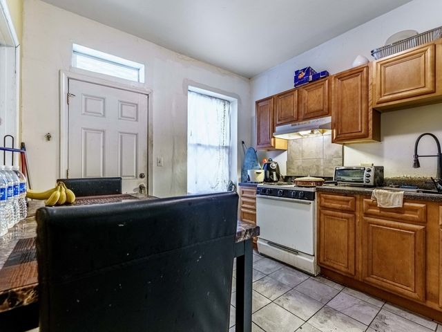 4141 W Monroe Street, Chicago, IL 60624