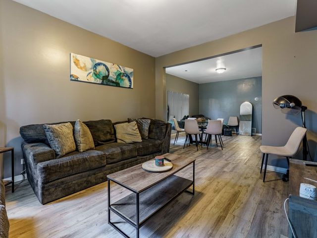 4141 W Monroe Street, Chicago, IL 60624