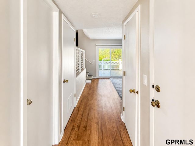 1505 Beaufort Drive, Papillion, NE 68133