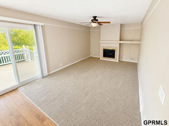 1505 Beaufort Drive, Papillion, NE 68133