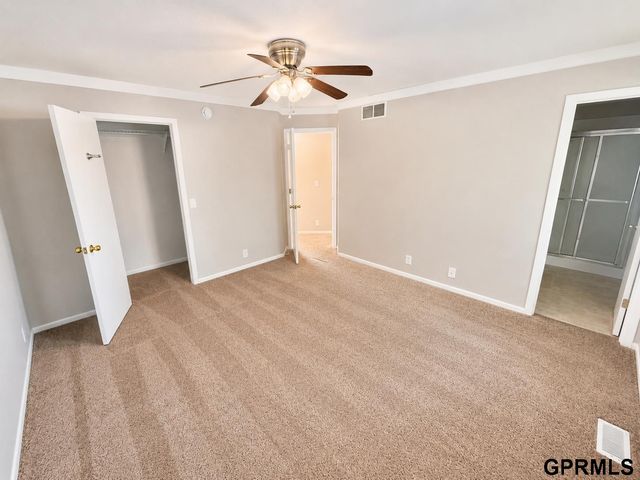 1505 Beaufort Drive, Papillion, NE 68133