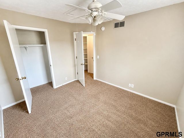 1505 Beaufort Drive, Papillion, NE 68133