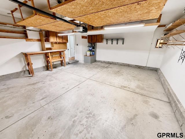 1505 Beaufort Drive, Papillion, NE 68133