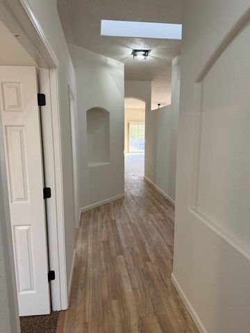 5663 Bald Eagle Road NW, Albuquerque, NM 87114