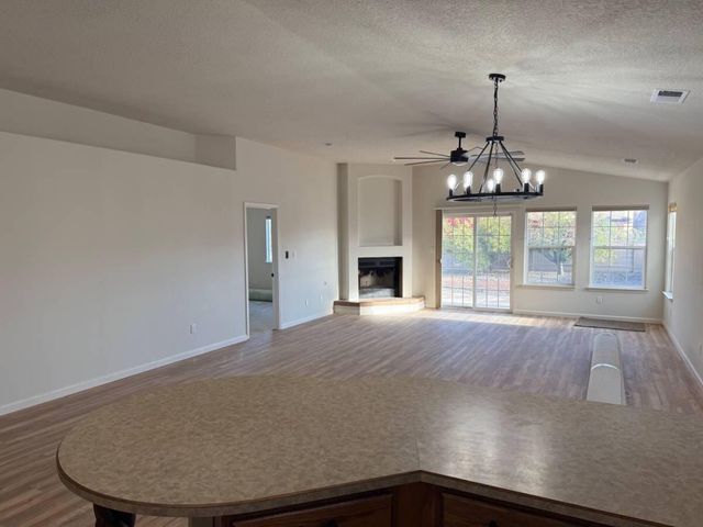 5663 Bald Eagle Road NW, Albuquerque, NM 87114
