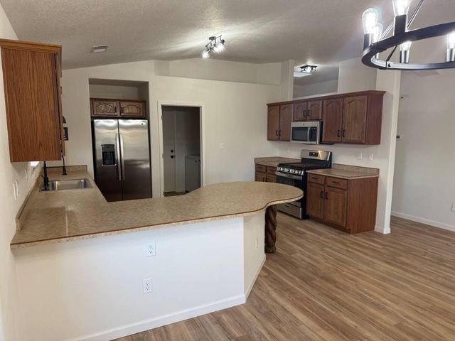 5663 Bald Eagle Road NW, Albuquerque, NM 87114