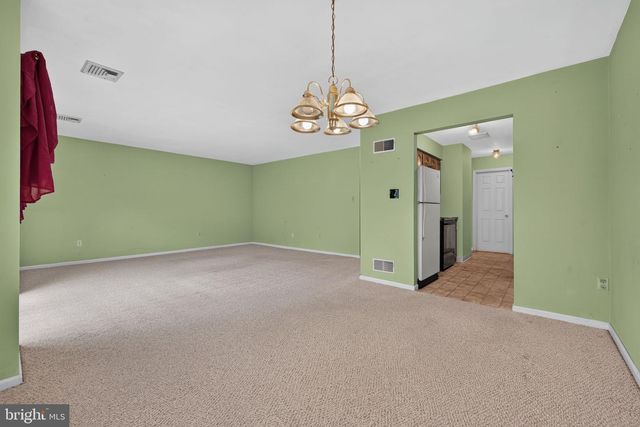 136 ROCKFORD SQ, Mountville, PA 17554