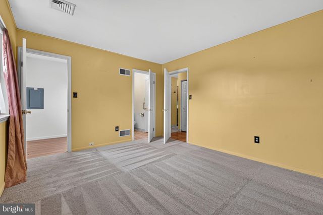136 ROCKFORD SQ, Mountville, PA 17554