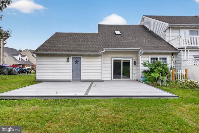 136 ROCKFORD SQ, Mountville, PA 17554