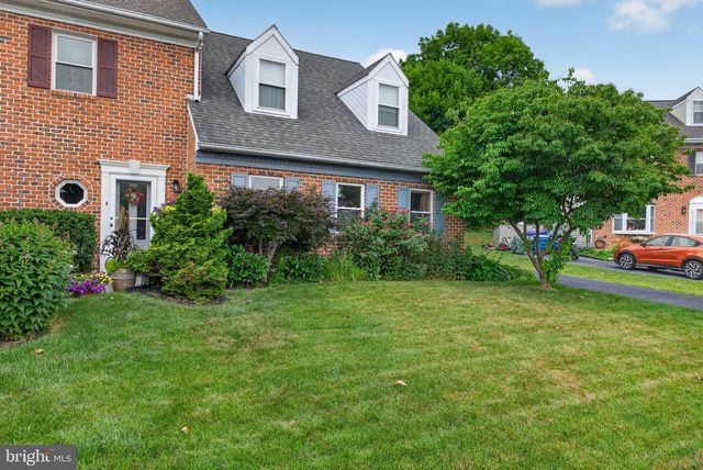 136 ROCKFORD SQ, Mountville, PA 17554