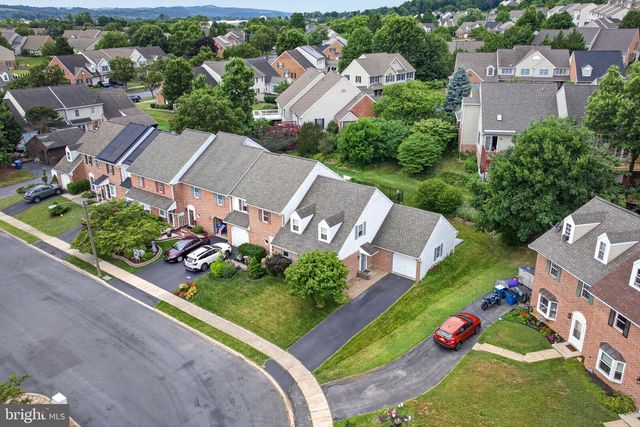 136 ROCKFORD SQ, Mountville, PA 17554