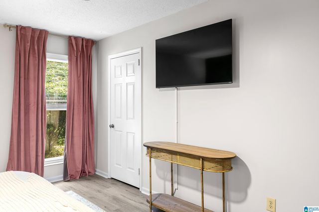 1004 CEDAR CREST DRIVE, Birmingham, AL 35216