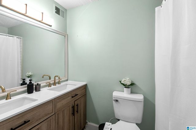 1004 CEDAR CREST DRIVE, Birmingham, AL 35216