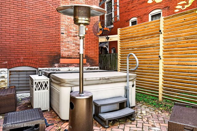 1460 S 3rd St, Louisville, KY 40208