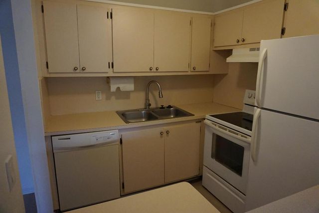 243 Canterbury K, West Palm Beach, FL 33417