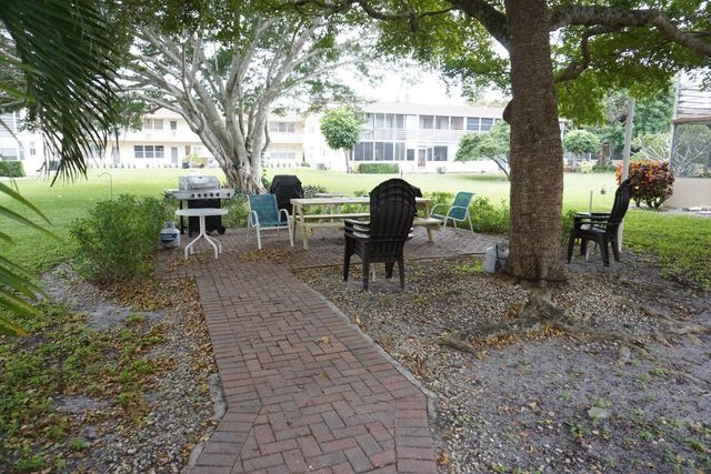 243 Canterbury K, West Palm Beach, FL 33417