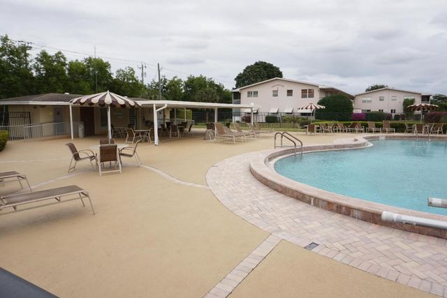 243 Canterbury K, West Palm Beach, FL 33417