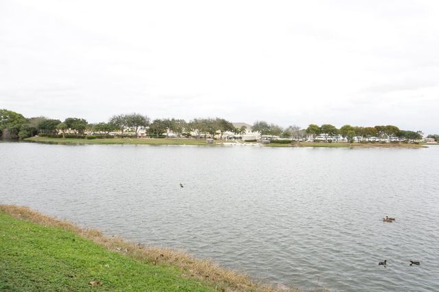 243 Canterbury K, West Palm Beach, FL 33417