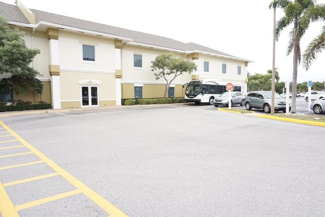 243 Canterbury K, West Palm Beach, FL 33417