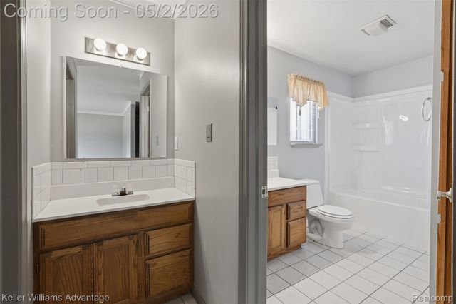 28800 Sibley Road, Huron Charter Township, MI 48174