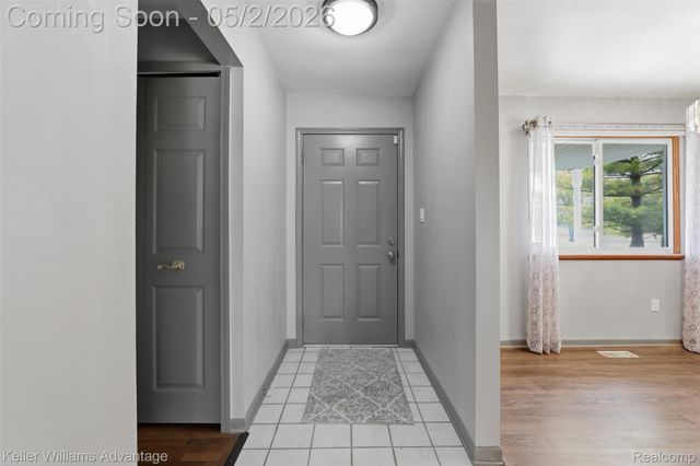 28800 Sibley Road, Huron Charter Township, MI 48174