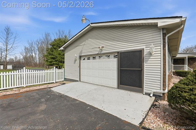 28800 Sibley Road, Huron Charter Township, MI 48174