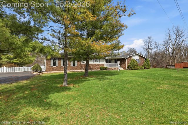 28800 Sibley Road, Huron Charter Township, MI 48174