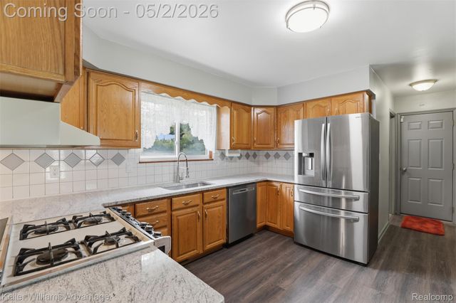 28800 Sibley Road, Huron Charter Township, MI 48174